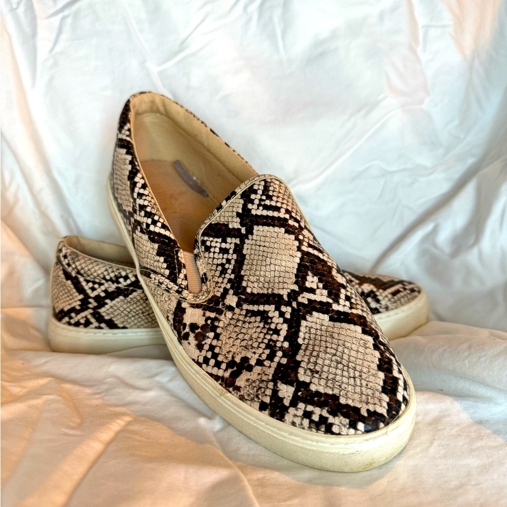 Old Navy faux snake skin slip-ons size 9.